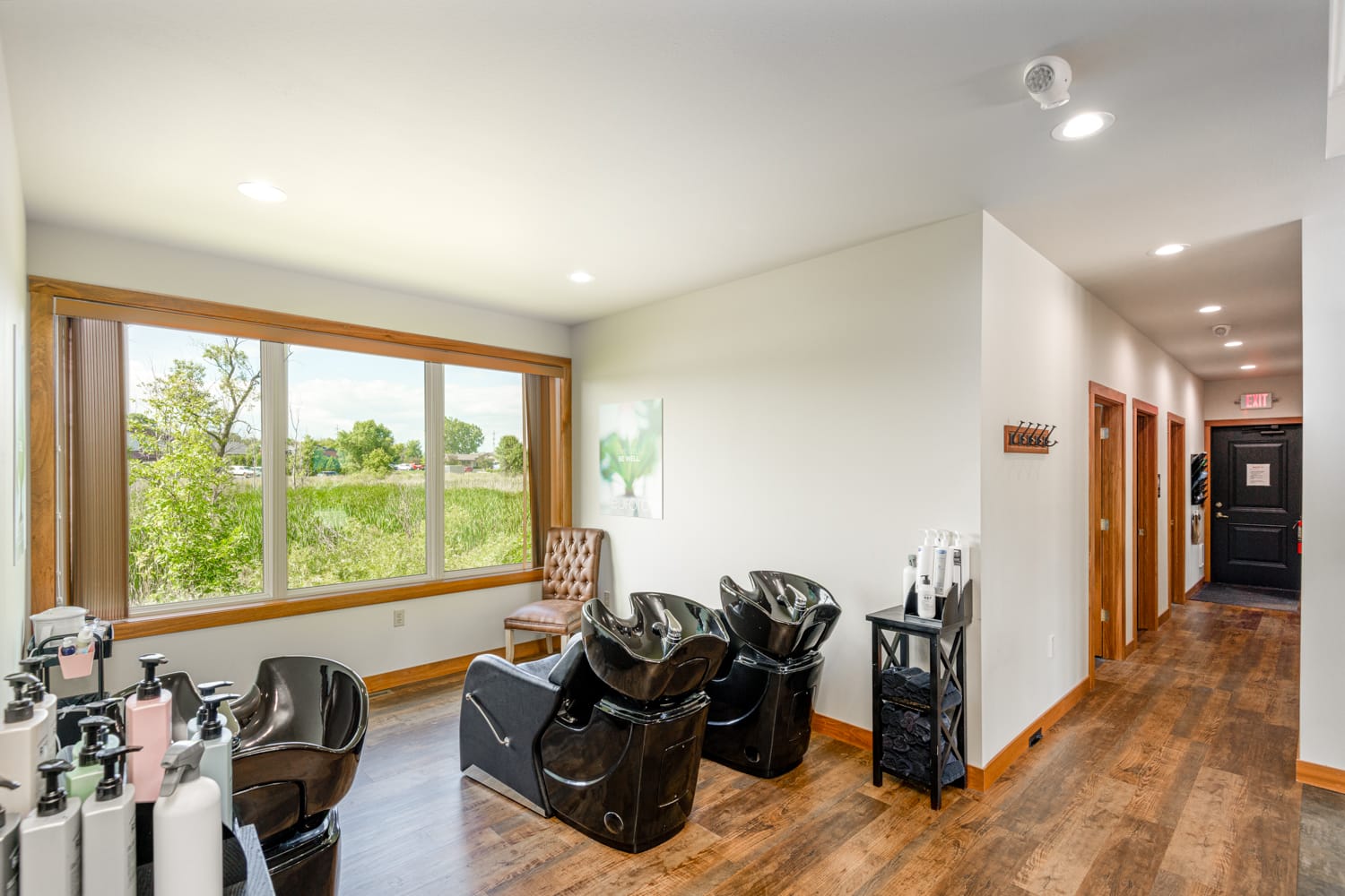 Shampoo bowl area designed with client comfort in mind - Studio 360 - Commercial Architecture in Wisconsin