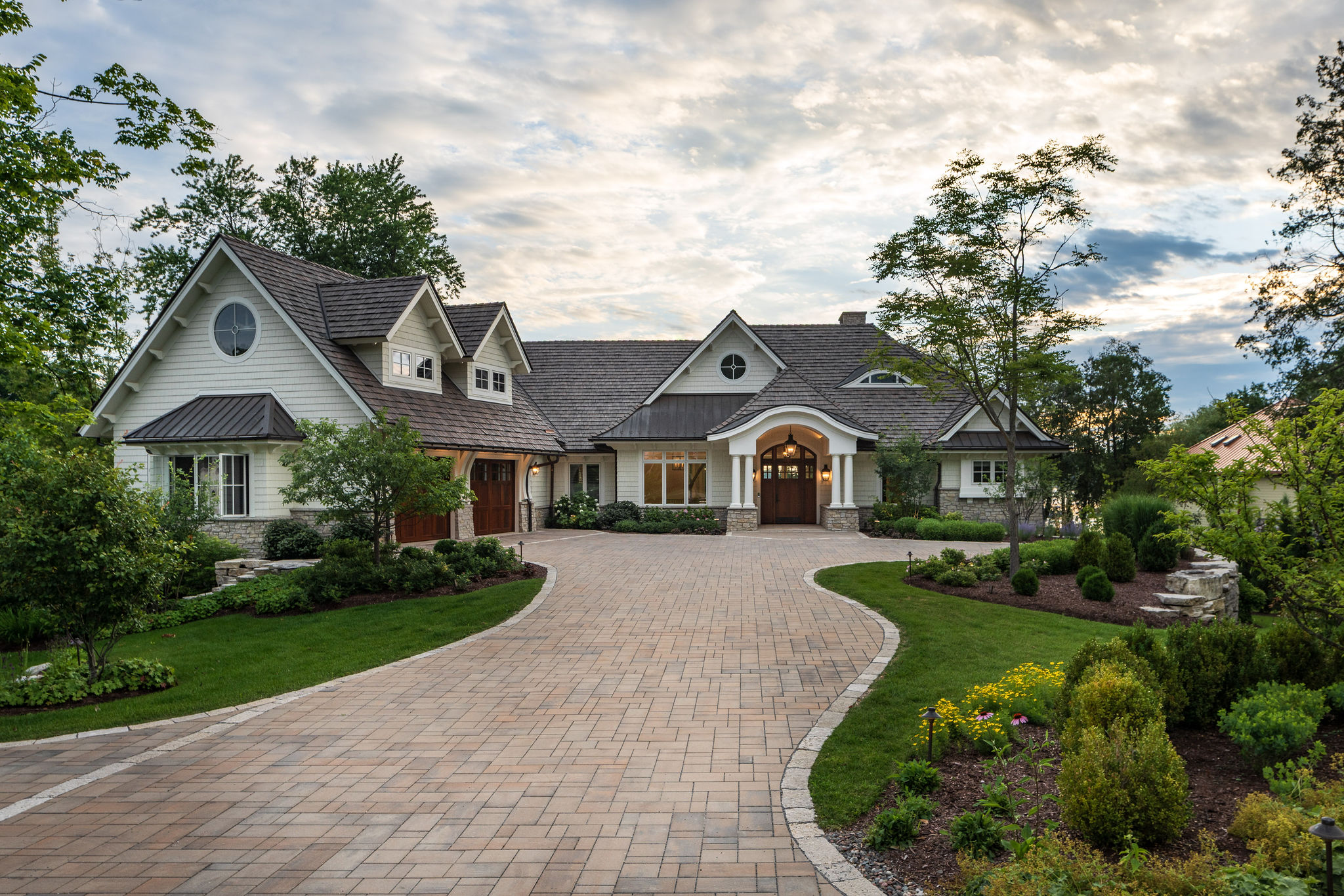 Lake Street Luxury Exterior Custom Home Design - Wisconsin New Home - New Builds in Wisconsin - Architecture and Interior Design in Wisconsin